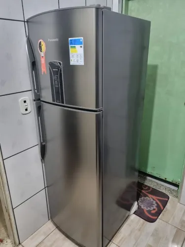 Geladeira Panasonic Frost Free.