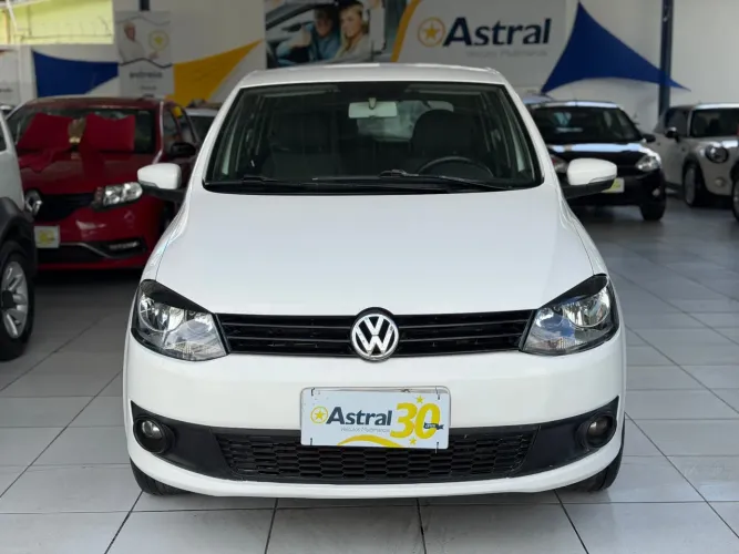 Volkswagen Fox 1.0 MI Total Flex 8V 5P 2014