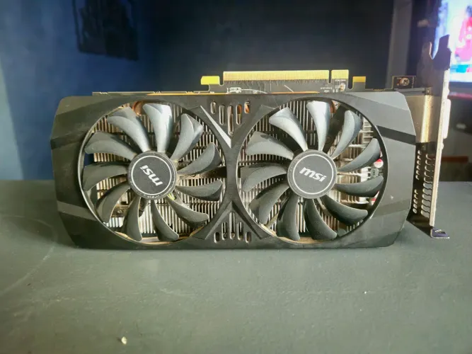 Placa de Video MSI 8G Sem defeitos