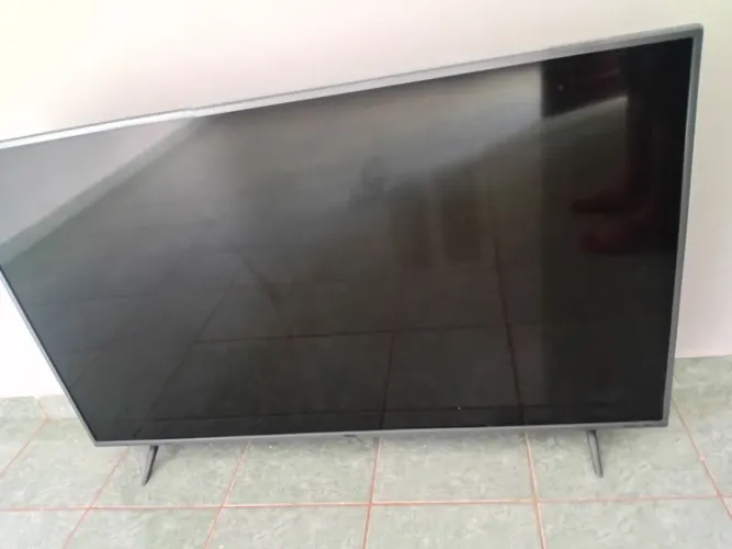 Vendo TV Philco 55 com Tela Quebrada 