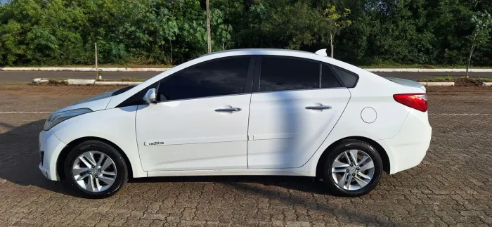 Hyundai HB20S Premium 1.6 Flex 16V Aut. 4P 2014
