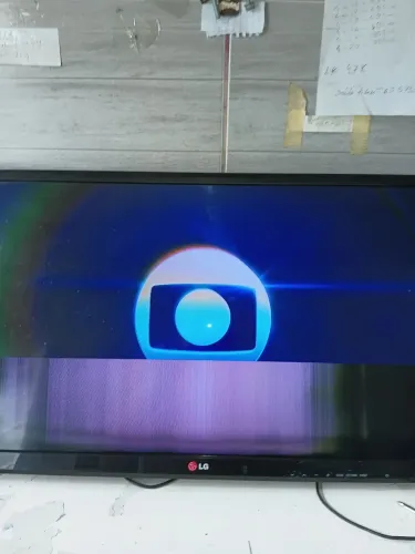 Tv lg 29 polegadas com a imagem pela metade. Para quem conserta. 