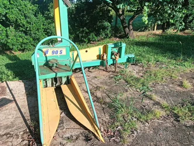 Ensiladeira JF90