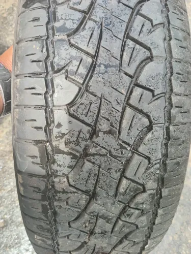 Pneu aro 18 carro