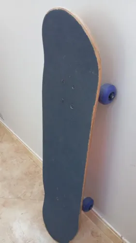 Vendo Skate adulto semi profissional bem conservado