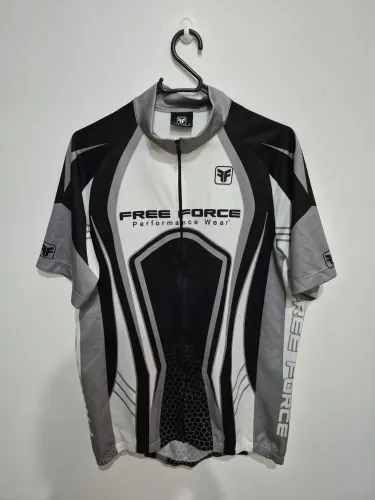 BAZAR BENEFICENTE DE JERSEYS DE CICLISMO