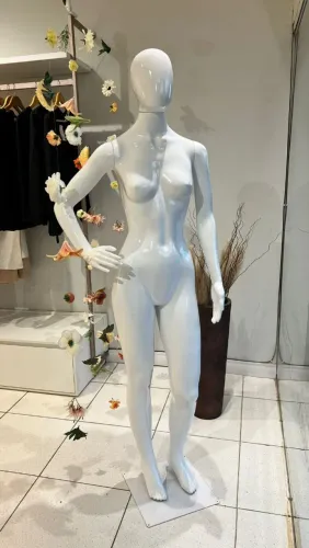 Manequim NOVÍSSIMO