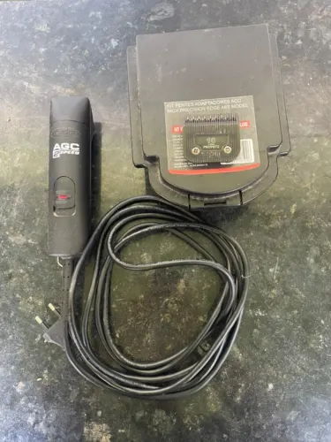 KIT MAQUINA DE TOSA: Andis AGC2 + Adaptadores Precision Edge + Lâmina 10 PROPETZ