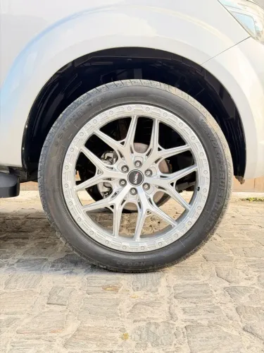 Vendo/Troco - Roda aro 22 (está em uma caminhonete Frontier) 