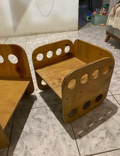 Conjunto Mesa e Cadeira Cubo Montessoriana em Madeira Infantil