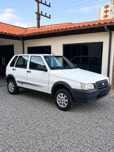Fiat Uno Mille Celeb. WAY Econ. 1.0 F.flex 4P 2012