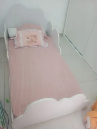 Cama Infantil formato Nuvem com colchão Ortobom