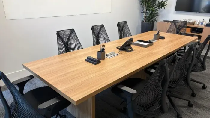 Mesa de Escritório Retangular em Madeira (3m x 1m) - Excelente Estado!