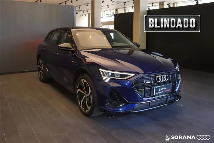 Audi E-Tron Performa. Black Aut. (elétrico) 2023