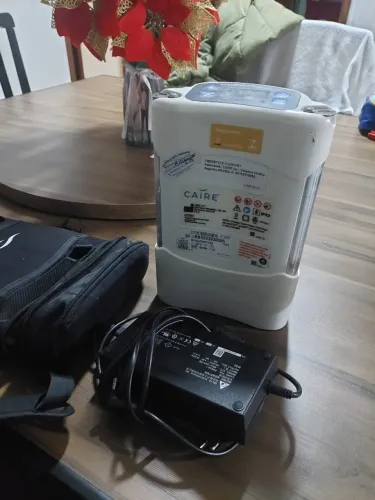 Concentrador de Oxigênio Portátil CAIRE FreeStyle Comfort completo com bolsa e fonte