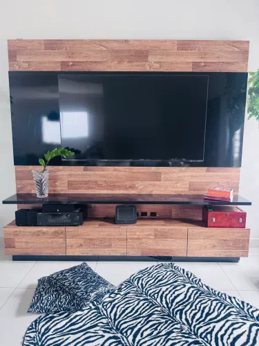 Painel TV e rack impecável 