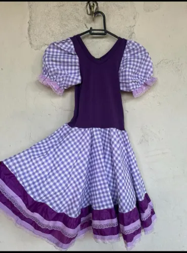 Vendo vestido de quadrilha