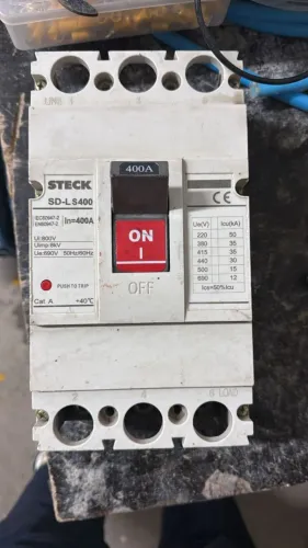 Disjuntor Steck caixa moldada SDL-400A (3 unidades disponíveis)
