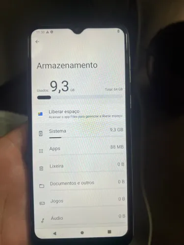 Moto e 13
