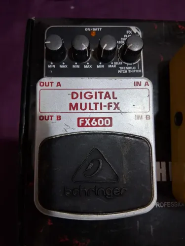 Pedal Behringer  - Digital Multi FX [FX600]