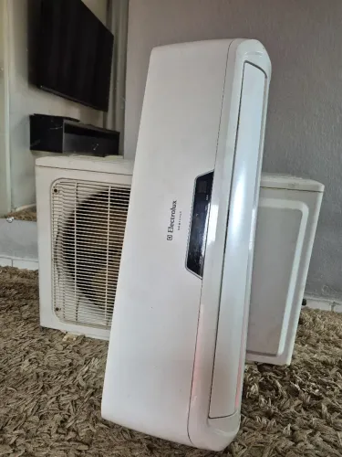 Ar Condicionado Split Electrolux 12.000 BTUs Instalado