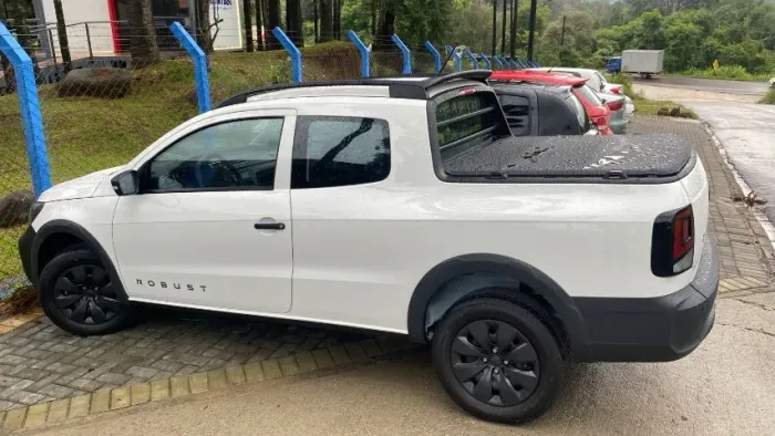 Volkswagen Saveiro Robust 1.6 Total Flex 16V CD 2024