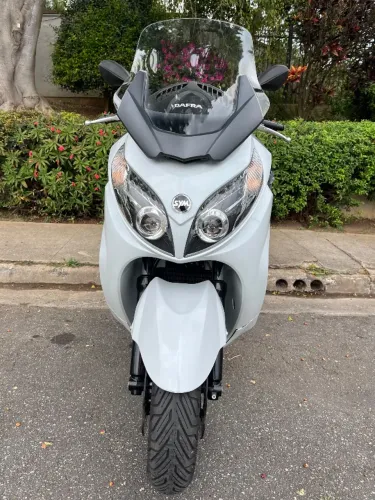 Maxsym 400i