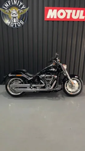Harley-Davidson Fat Boy 114 com apenas 1.870 km rodados unico dono