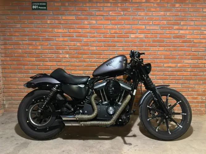 HARLEY-DAVIDSON XL 883N