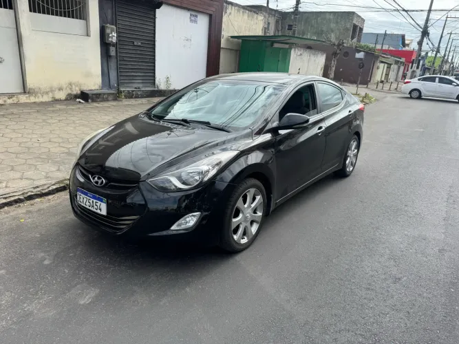 Hyundai Elantra GLS 1.8 16V Aut. 2012