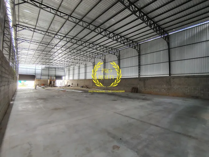 Galpão com Habite-se e Avcb 900 m² com Pátio Doca em Tarumã.