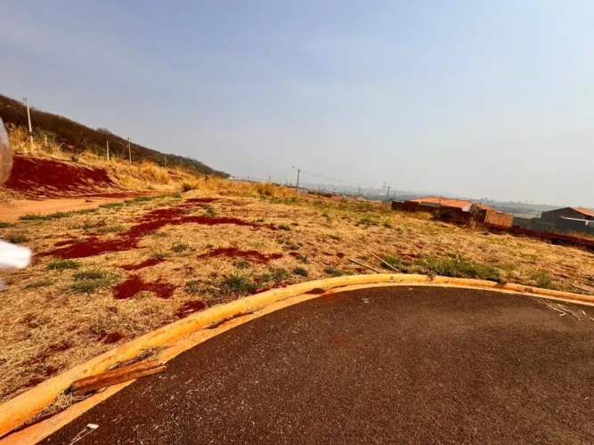 Excelente terreno no Villas do Mirante | Só aqui na Imobiliária Rosa e Rangel
