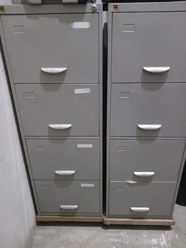 2 Arquivos de Aço PANDIN com 4 gavetas