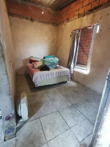 Casa à venda no Heliópolis | 3 cômodos + espaço extra