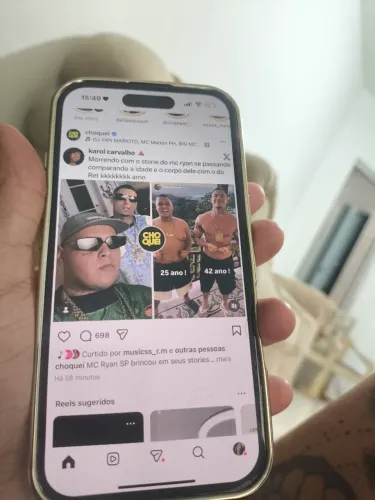 iPhone 16 rosa semi novo bateria 90% pouquíssimas marca de uso na vdd nem tem  todo origin