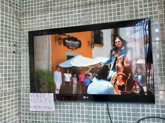 Tv LG 37 polegadas não é smart 