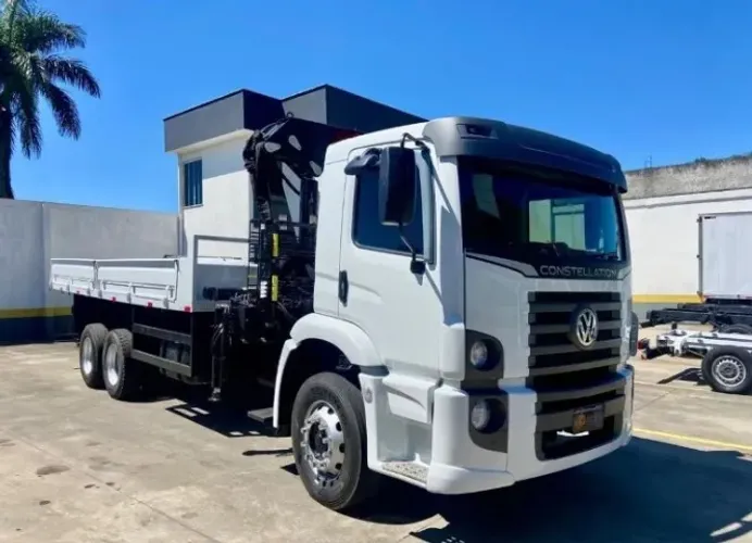 vw 24250 ano 2012 com munck 45ton.