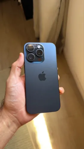 iPhone 15 pro 128gb bateria 85%