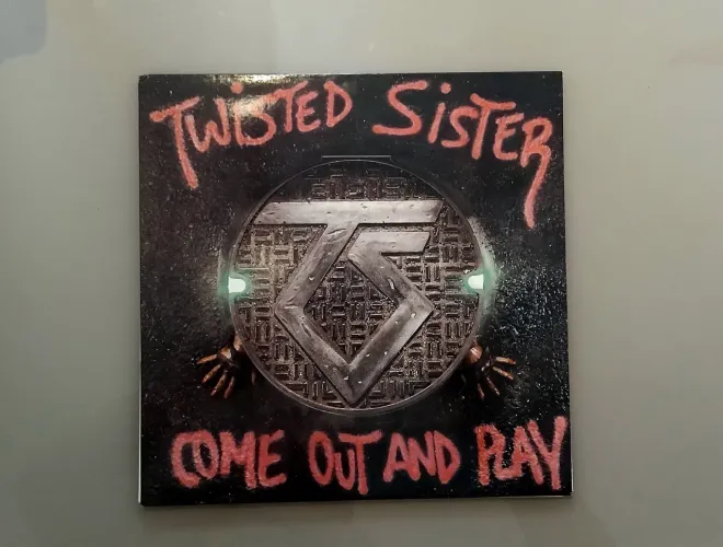 Twisted Sister - Come Out And Play, Disco de vinil