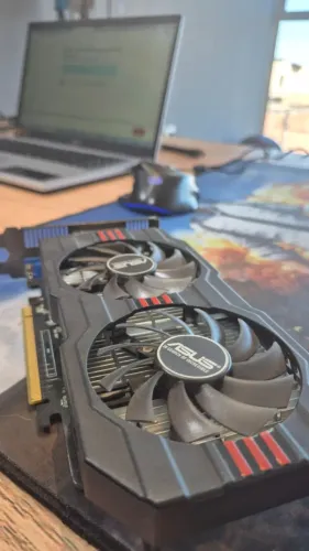 GTX 750 TI 2 fans 2gb Placa de video