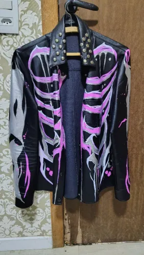 Camisa couro sintético ÚNICA!!