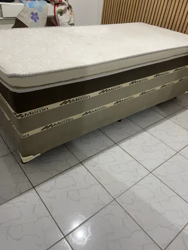 Cama solteiro seminova