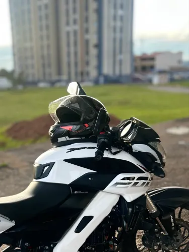 Bajaj dominar 200 2023