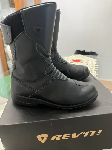 Bota feminina para Moto