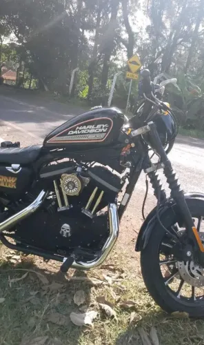 Vendo Harley Davidson 883R 2010