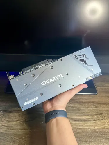 [Desempenho de 5070] RX 6900 XT 16gb Gigabyte Gaming OC | Triple Fan | RGB