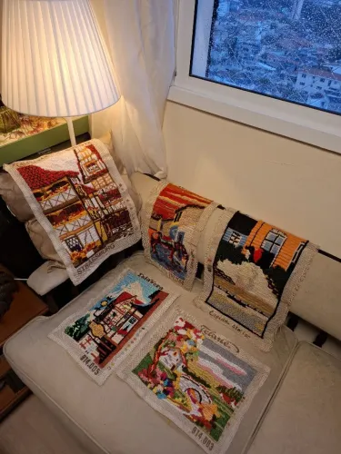 Conjunto de telas em tapeçaria