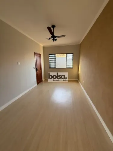 Casa para venda com 150 m² e 3 quartos em Centro, Bauru - SP