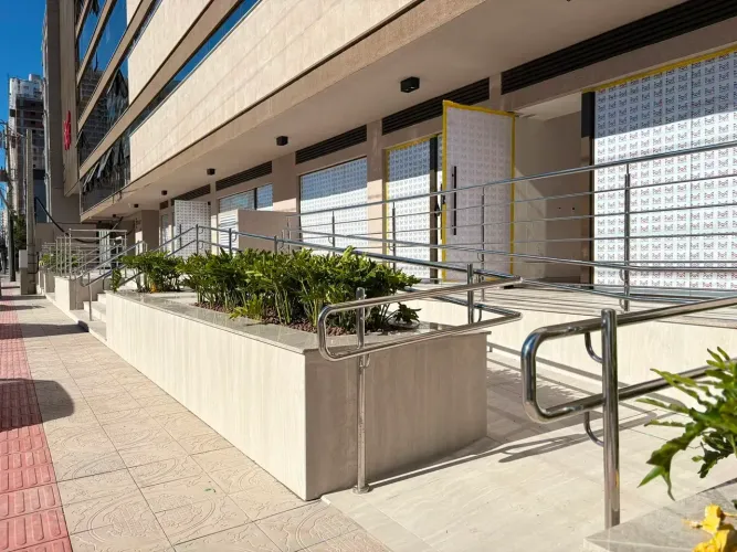 Sala Comercial Nova para Aluguel em Perequê 88 m² | 1 Vaga | Localização Estratégica