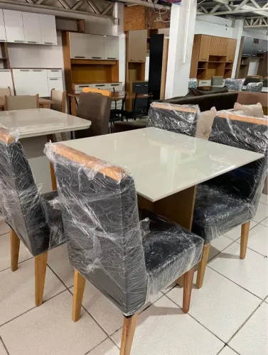 Mesa de jantar ... completa a pronta entrega